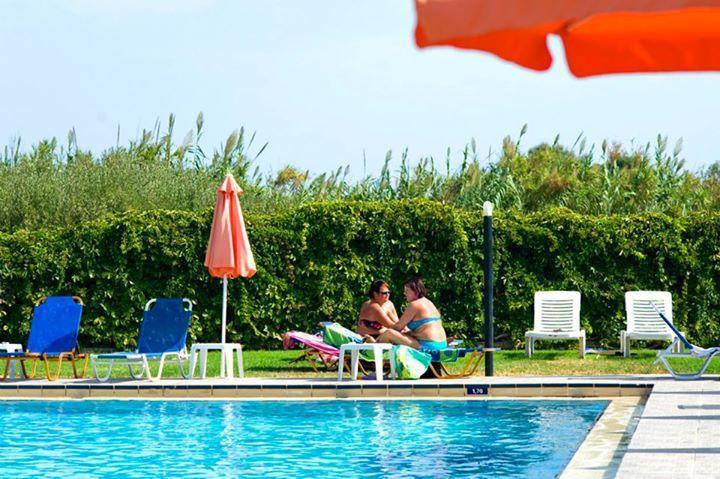 Alfa Hotel Apartments Gerani  ภายนอก รูปภาพ